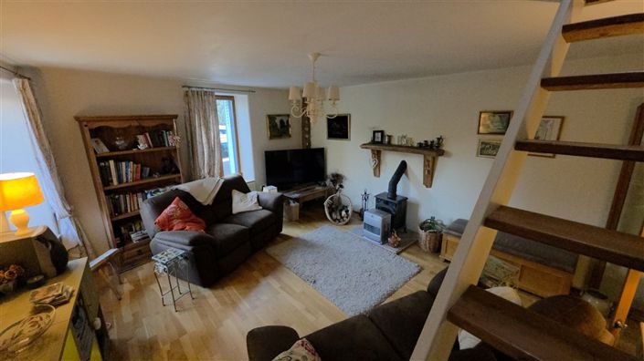 Image No.11-3 Bed House for sale