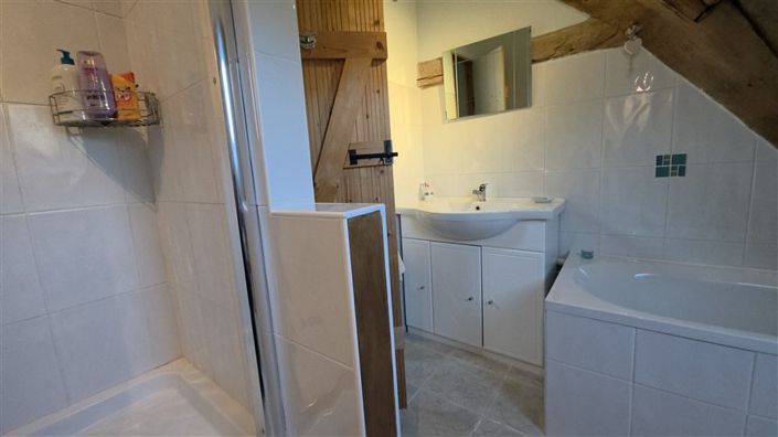 Image No.19-3 Bed House for sale