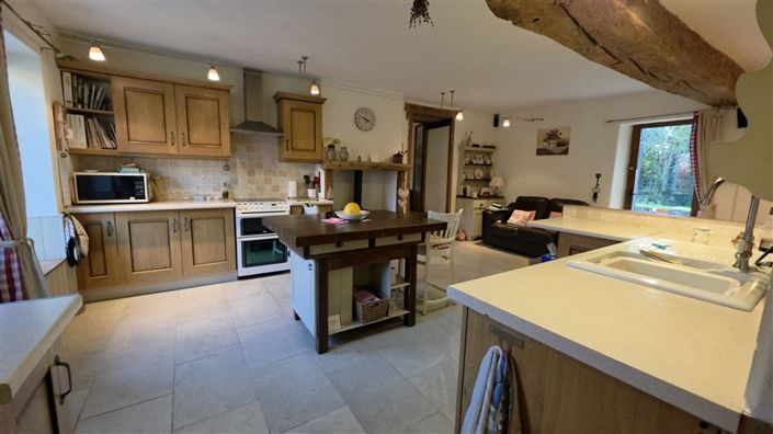 Image No.3-3 Bed House for sale