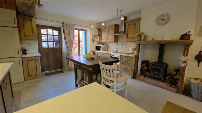 Image No.7-3 Bed House for sale