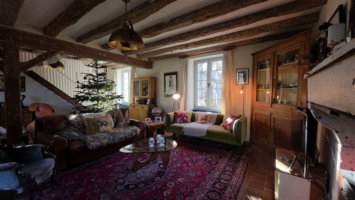 Image No.9-6 Bed House for sale