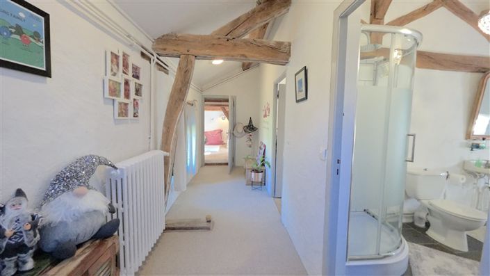 Image No.16-6 Bed House for sale