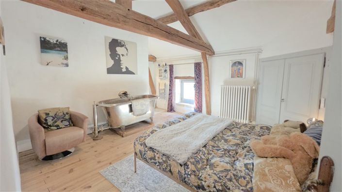 Image No.19-6 Bed House for sale