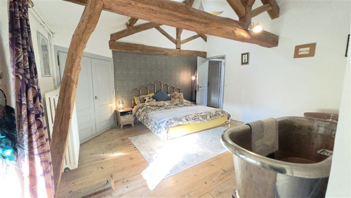 Image No.22-6 Bed House for sale