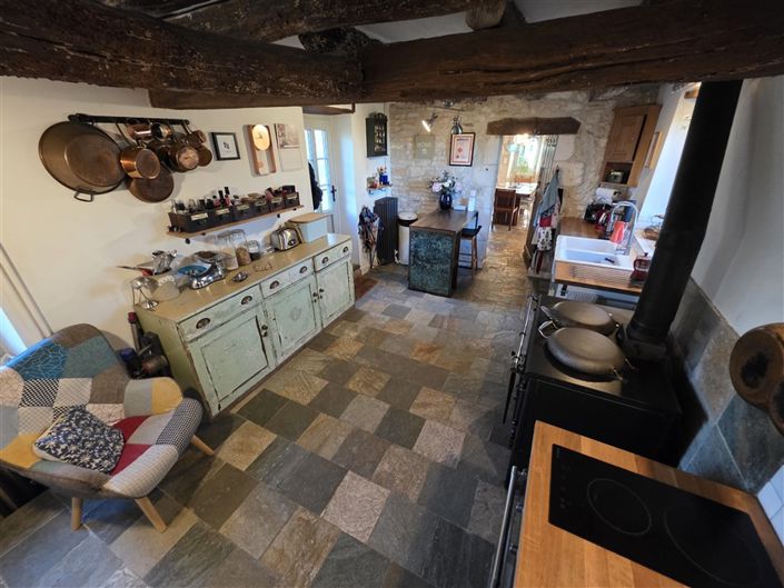 Image No.25-6 Bed House for sale