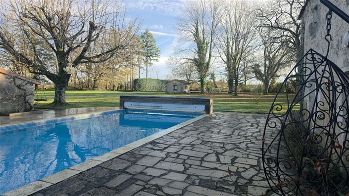 Image No.26-6 Bed House for sale