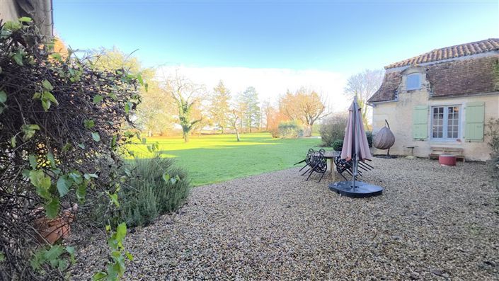 Image No.28-6 Bed House for sale