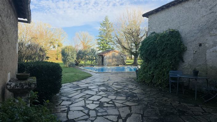 Image No.3-6 Bed House for sale