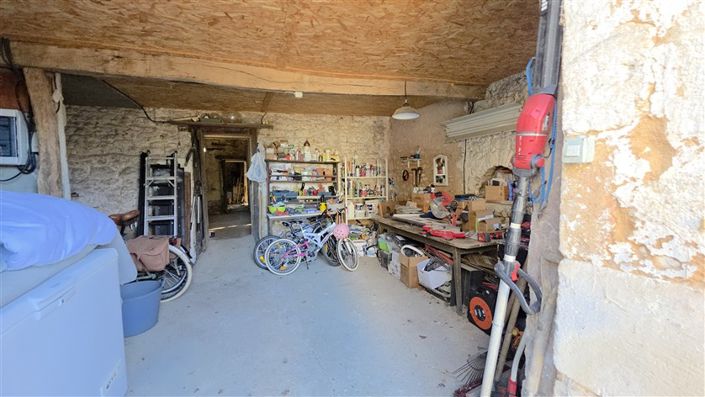 Image No.37-6 Bed House for sale