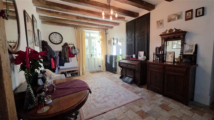 Image No.5-6 Bed House for sale