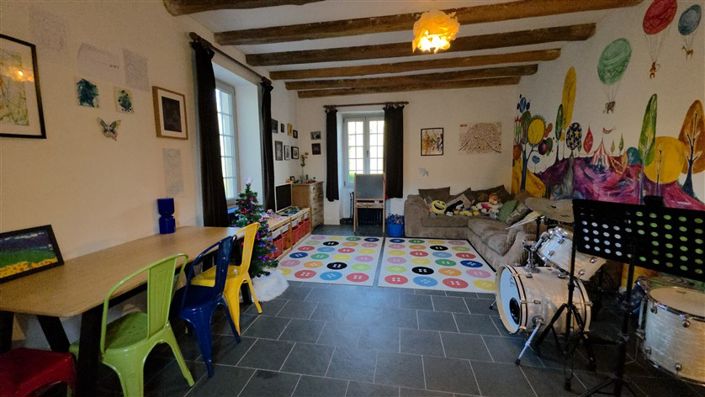 Image No.7-6 Bed House for sale