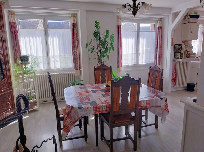 Image No.6-4 Bed House for sale