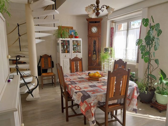 Image No.9-4 Bed House for sale