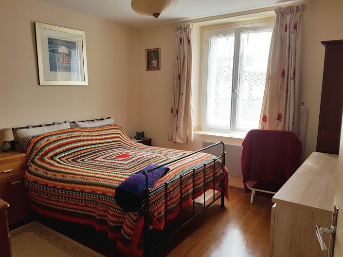 Image No.9-4 Bed House for sale