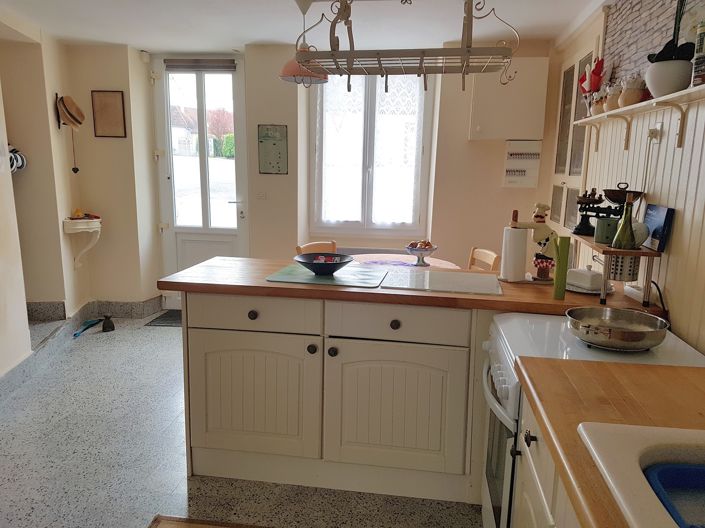 Image No.6-4 Bed House for sale