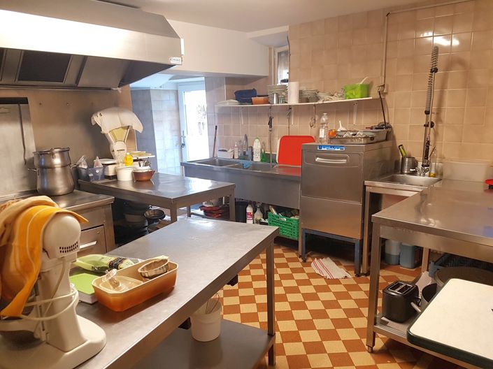 Image No.6-5 Bed House for sale