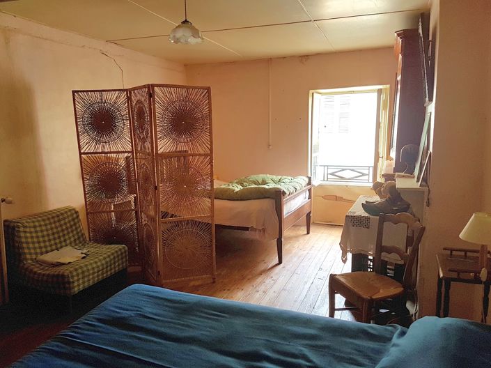 Image No.8-4 Bed House for sale