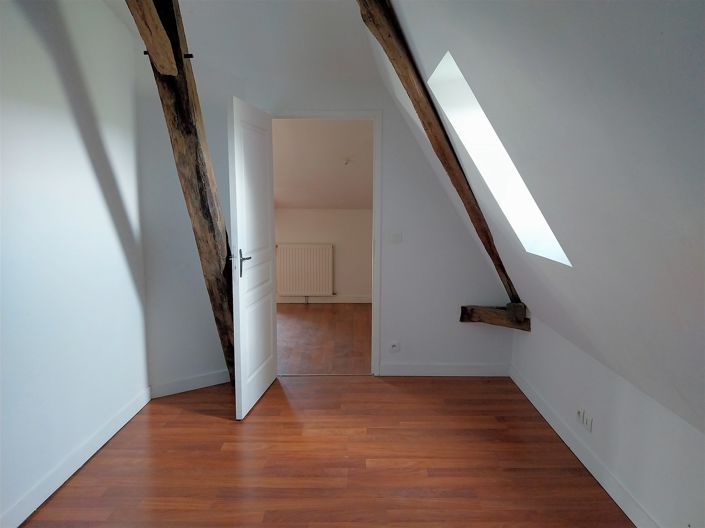 Image No.12-7 Bed House for sale