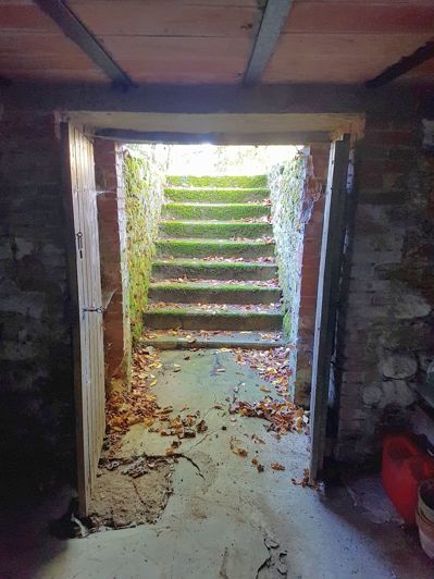 Image No.12-4 Bed House for sale