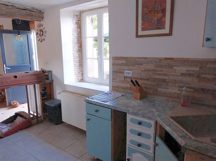 Image No.12-2 Bed House for sale