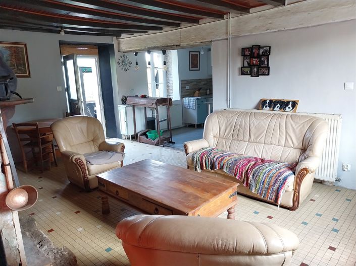 Image No.8-2 Bed House for sale