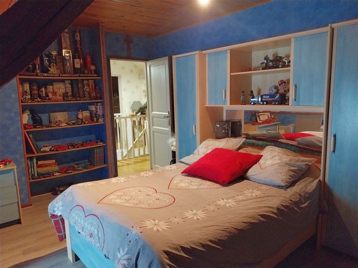 Image No.13-3 Bed House for sale