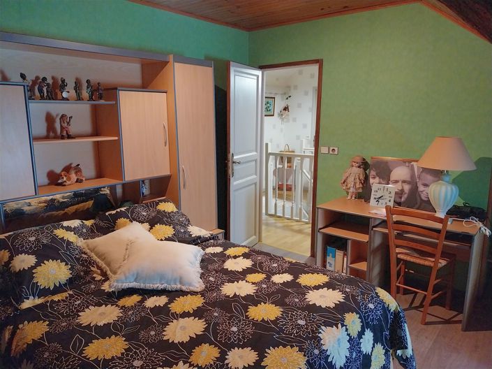 Image No.12-3 Bed House for sale