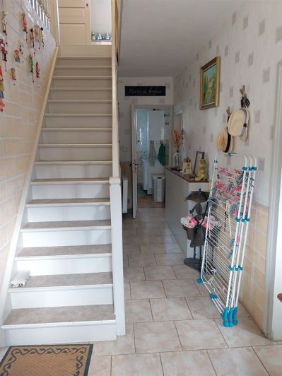 Image No.3-3 Bed House for sale