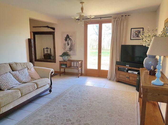 Image No.15-3 Bed House for sale