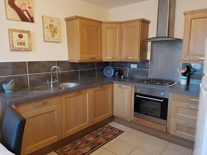 Image No.8-3 Bed House for sale