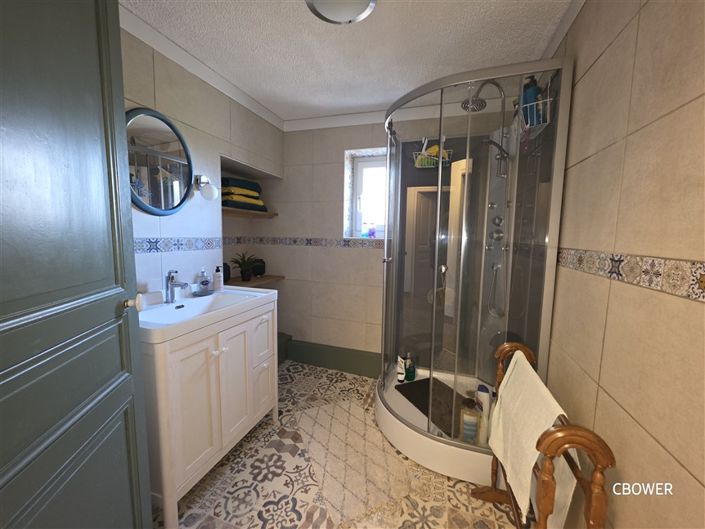 Image No.10-3 Bed House for sale