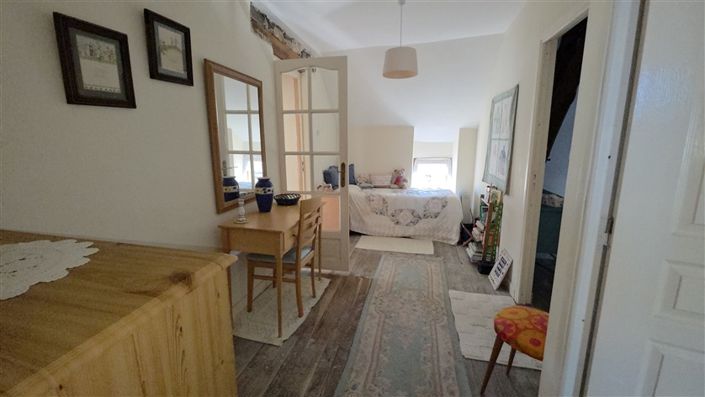 Image No.17-3 Bed House for sale