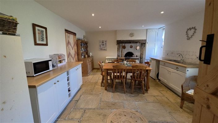 Image No.7-3 Bed House for sale