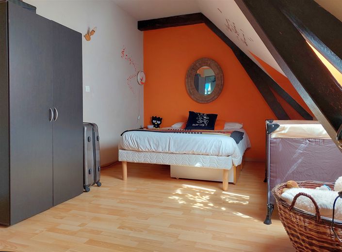 Image No.10-6 Bed Farmhouse for sale