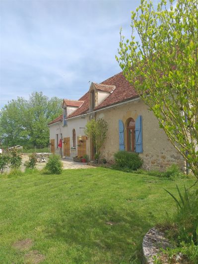 Image No.2-Ferme de 6 chambres à vendre à Prissac