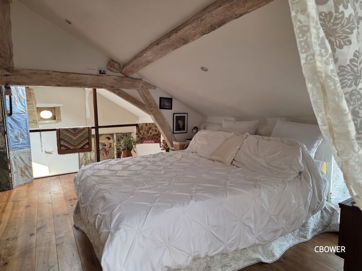 Image No.14-6 Bed House for sale