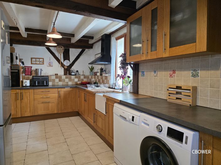 Image No.4-6 Bed House for sale