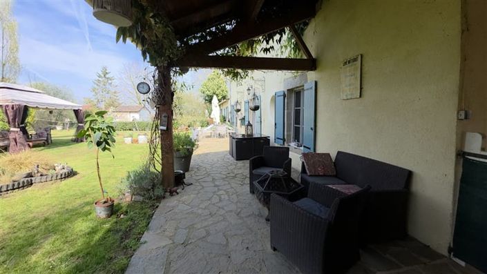 Image No.11-5 Bed Property for sale