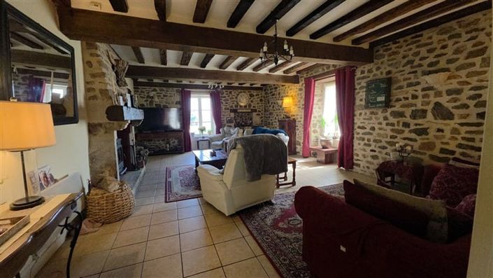 Image No.15-Propriété de 5 chambres à vendre à Nouic