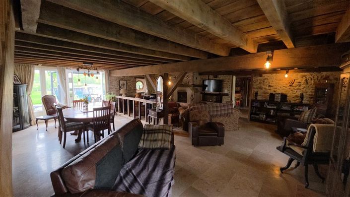 Image No.11-5 Bed House for sale