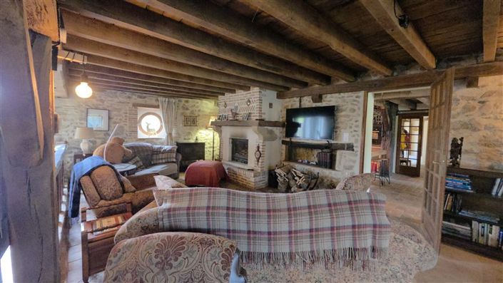 Image No.12-5 Bed House for sale