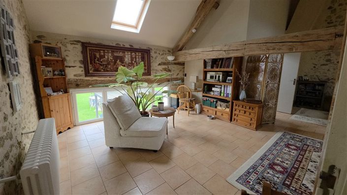 Image No.18-5 Bed House for sale