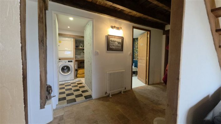 Image No.6-5 Bed House for sale