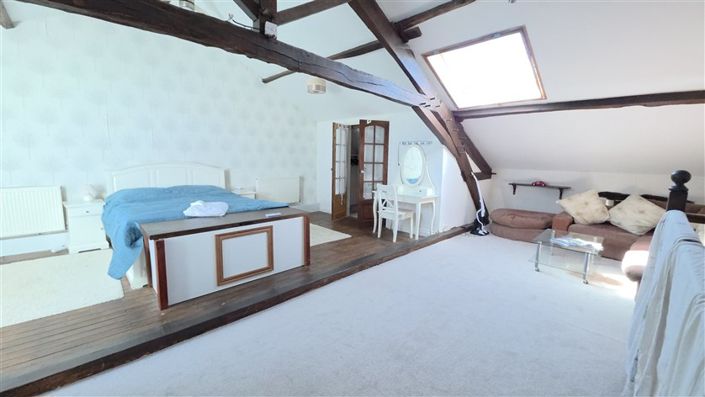 Image No.15-5 Bed House for sale