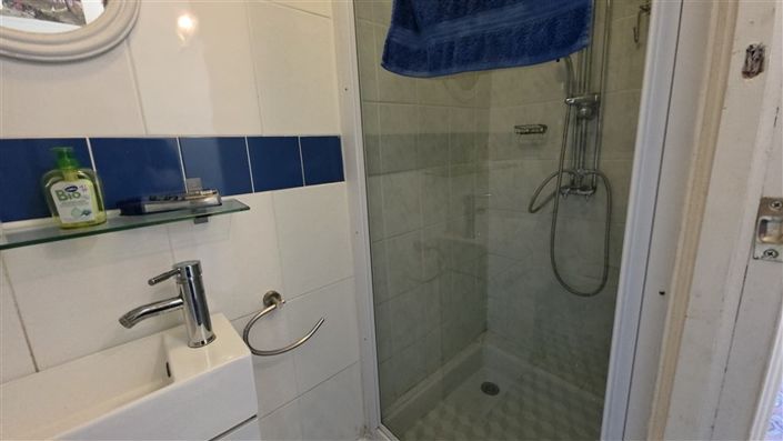 Image No.6-5 Bed House for sale