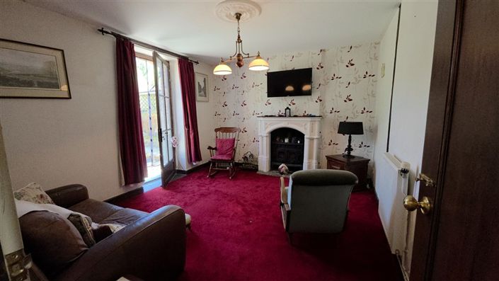 Image No.7-5 Bed House for sale