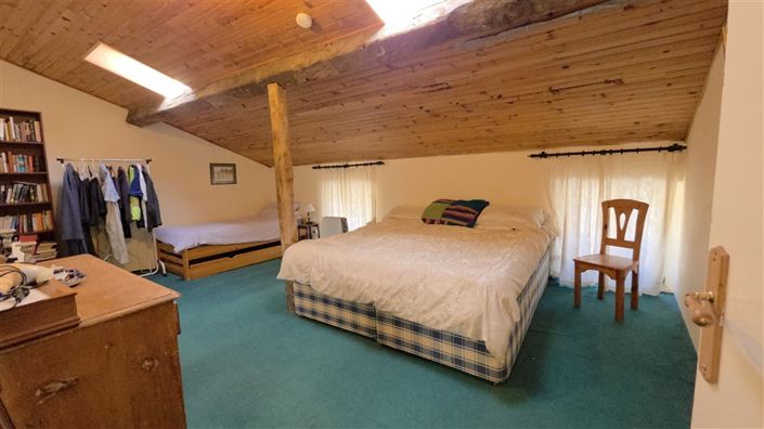 Image No.11-5 Bed House for sale