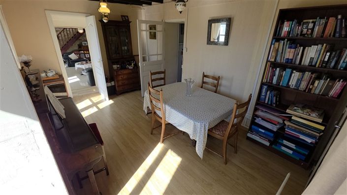 Image No.13-5 Bed House for sale