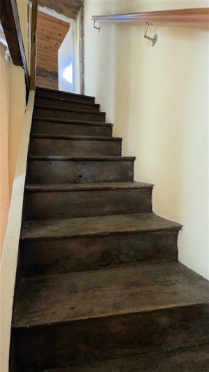 Image No.9-5 Bed House for sale