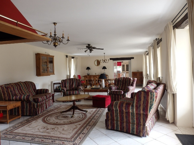 Image No.6-6 Bed Property for sale